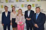 Wiedzą także jak reagować na zmiany ekonomiczne, czym jest e-commerce i siec fulfillmentowa, a także jak wygląda sytuacja na rynku walutowym. Możliwości osiągania cel&oacute;w inwestycyjnych zgłębili na spotkaniu Funduszu Regionu Wałbrzyskiego z cyklu Akademia Gwiazd Biznesu. (2)