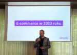 Wiedzą także jak reagować na zmiany ekonomiczne, czym jest e-commerce i siec fulfillmentowa, a także jak wygląda sytuacja na rynku walutowym. Możliwości osiągania cel&oacute;w inwestycyjnych zgłębili na spotkaniu Funduszu Regionu Wałbrzyskiego z cyklu Akademia Gwiazd Biznesu. (15)